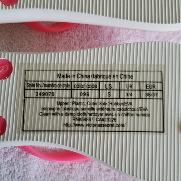 Victoria's Secret Flipflops - Picture 2 of 5